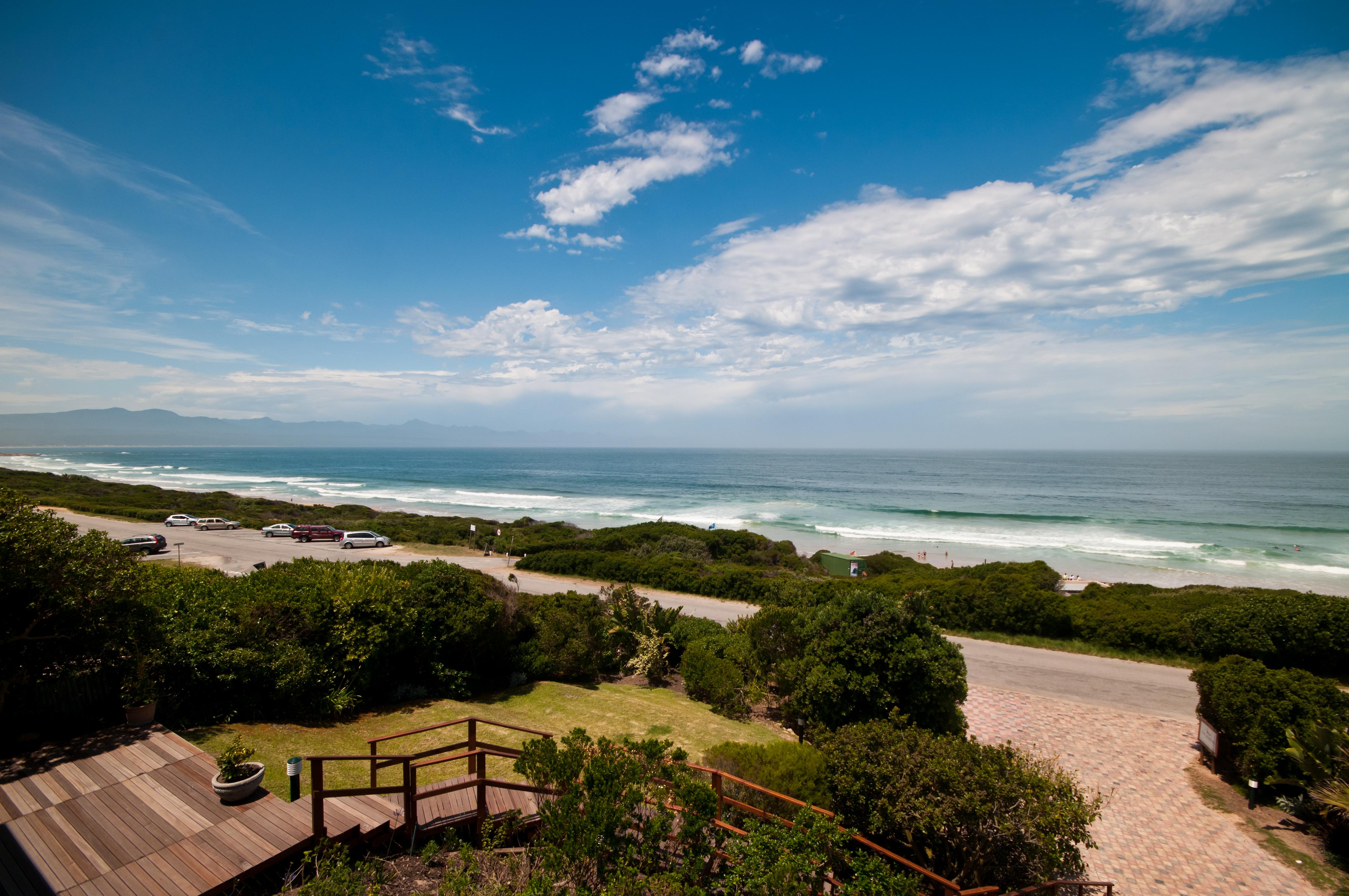 The Robberg Beach Lodge - Lion Roars Hotels & Lodges Плетенбърг Бей Екстериор снимка