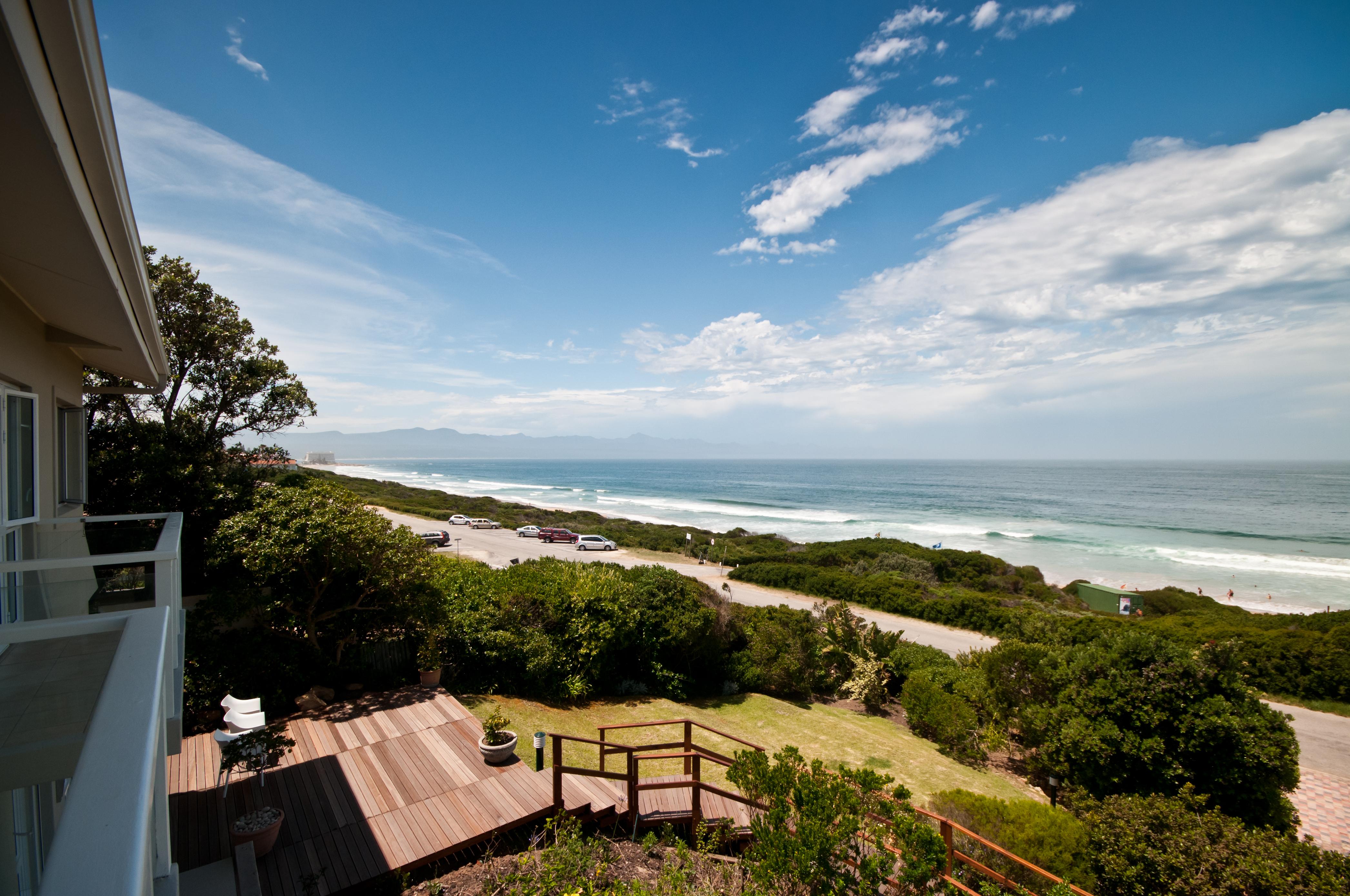 The Robberg Beach Lodge - Lion Roars Hotels & Lodges Плетенбърг Бей Екстериор снимка