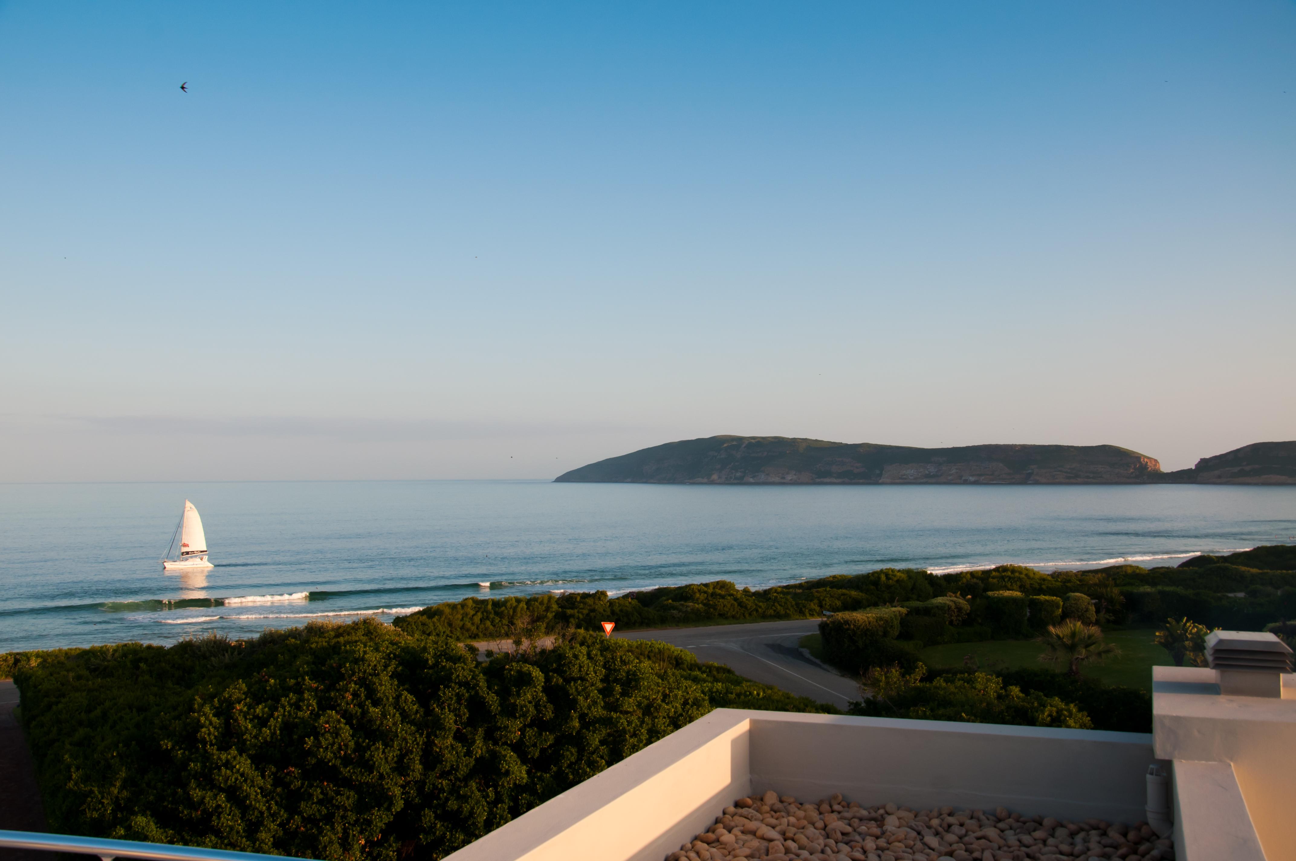 The Robberg Beach Lodge - Lion Roars Hotels & Lodges Плетенбърг Бей Екстериор снимка