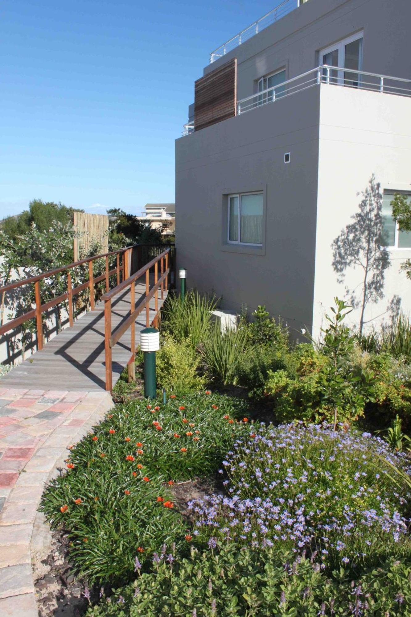 The Robberg Beach Lodge - Lion Roars Hotels & Lodges Плетенбърг Бей Екстериор снимка