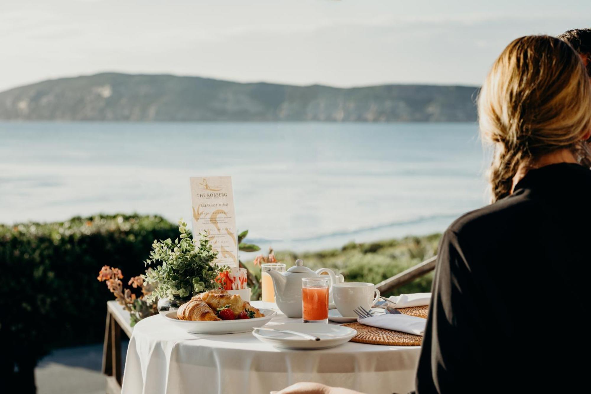 The Robberg Beach Lodge - Lion Roars Hotels & Lodges Плетенбърг Бей Екстериор снимка